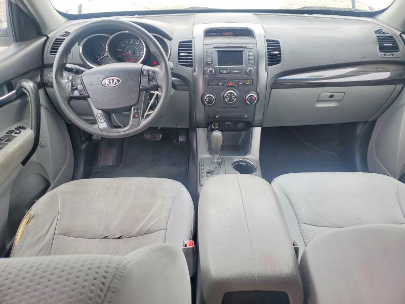 Photo 8 from auction – 2013 KIA SORENTO with VIN 5XYKT3A64DG313301