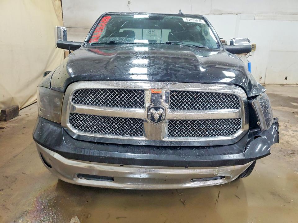 Снимка 5 от търг – 2015 RAM 1500 с VIN 3C6RR7LT6FG597937