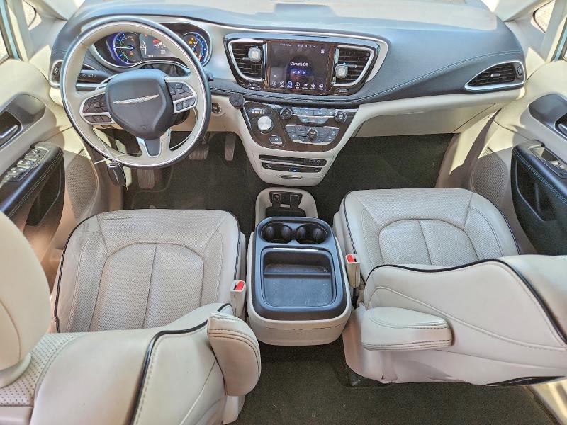 Photo 8 from auction – 2017 CHRYSLER PACIFICA with VIN 2C4RC1N77HR739961