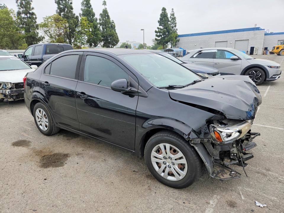 Photo 4 from auction – 2017 CHEVROLET SONIC with VIN 1G1JB5SG5H4157123