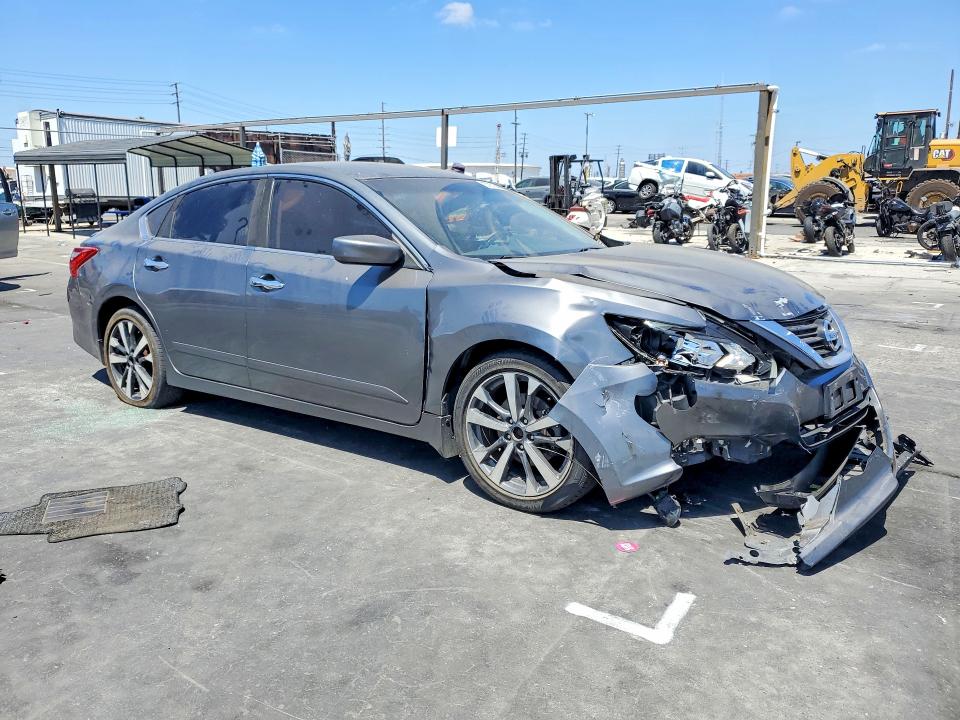 Photo 4 from auction – 2016 NISSAN ALTIMA with VIN 1N4AL3APXGC211505
