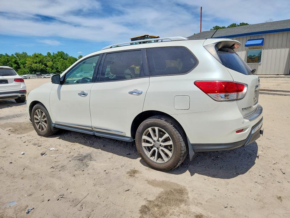 Photo 2 from auction – 2016 NISSAN PATHFINDER with VIN 5N1AR2MM8GC605066
