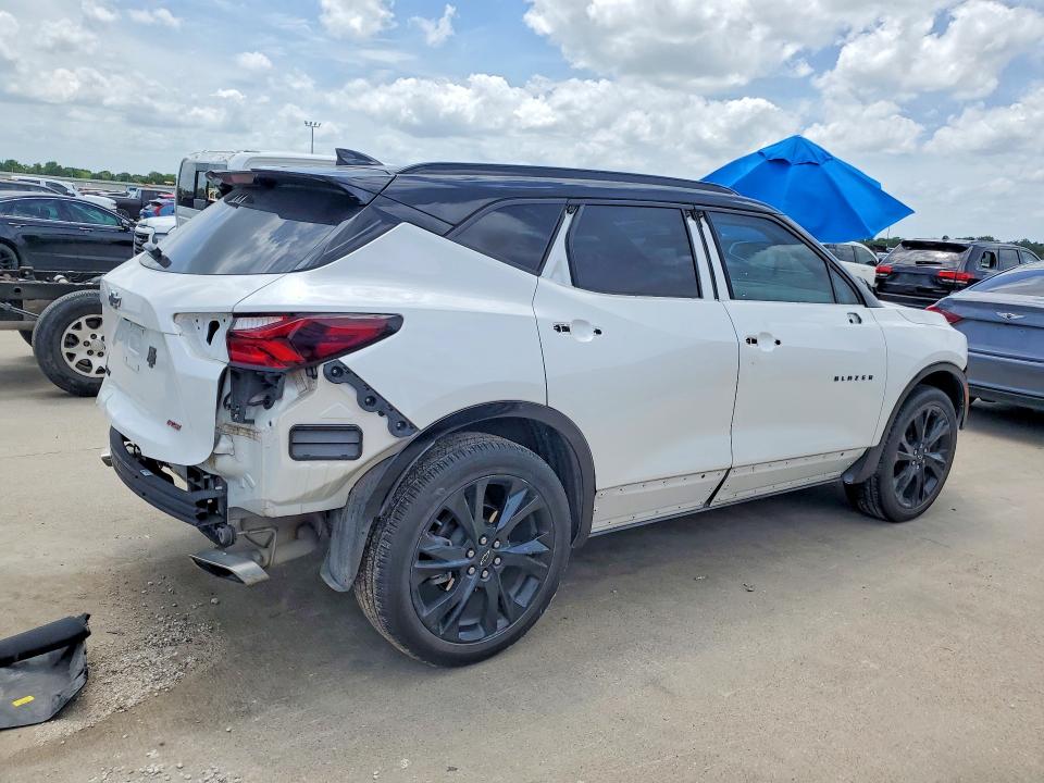 Photo 3 from auction – 2022 CHEVROLET BLAZER with VIN 3GNKBERS8NS219607