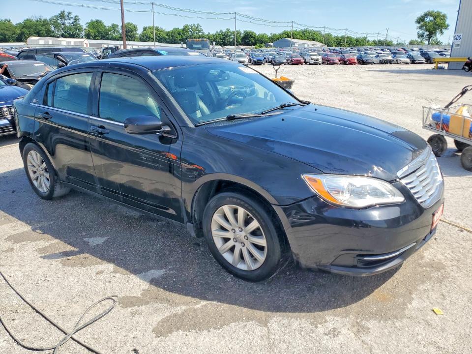 Photo 4 from auction – 2013 CHRYSLER 200 with VIN 1C3CCBBB5DN547177