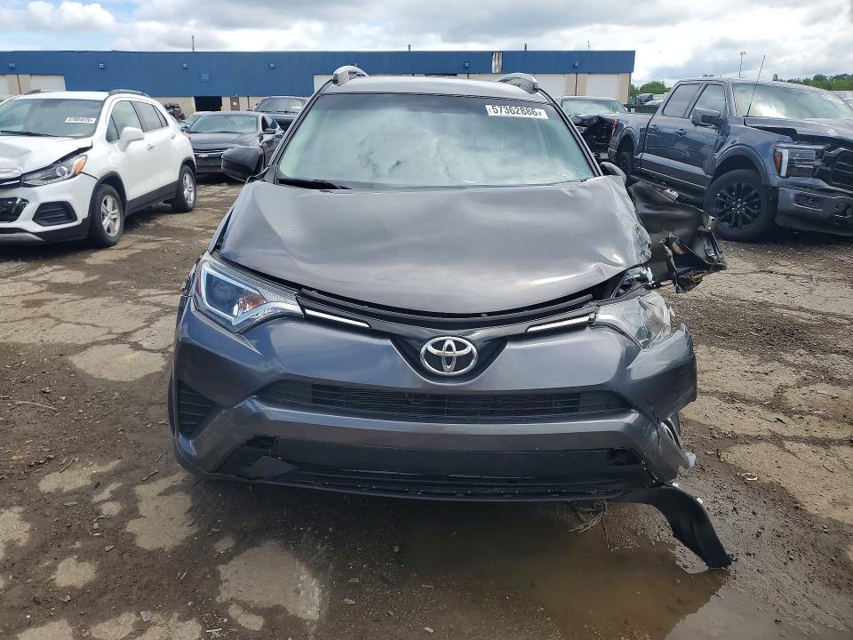 Photo 5 from auction – 2016 TOYOTA RAV4 with VIN 2T3BFREV2GW529486
