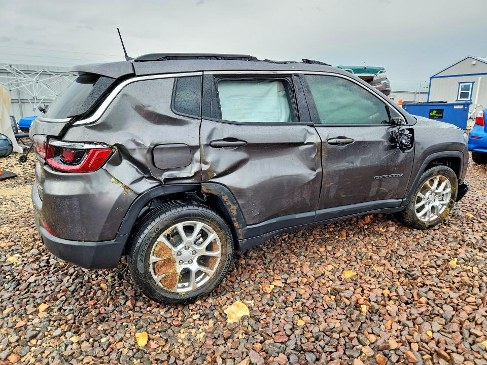 Photo 3 from auction – 2023 JEEP COMPASS with VIN 3C4NJDFN2PT556126