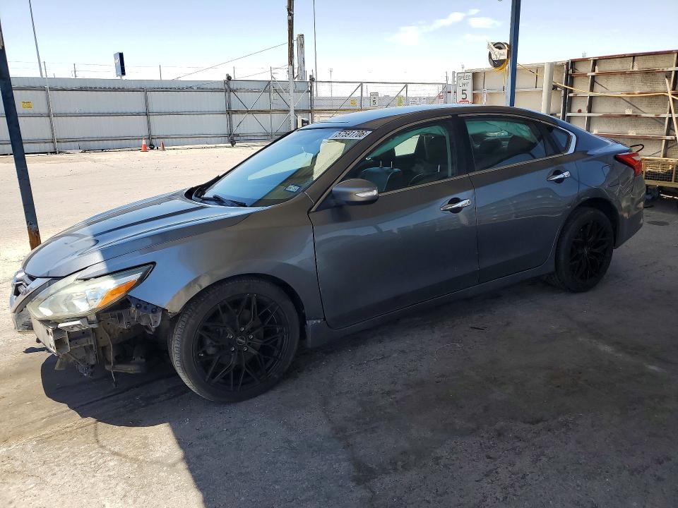 NISSAN ALTIMA 2017 with VIN 1N4AL3AP3HC175576 - Photo from auction