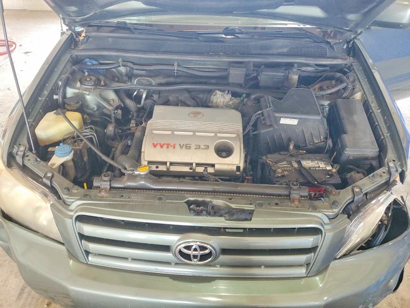 Photo 12 from auction – 2005 TOYOTA HIGHLANDER with VIN JTEEP21A050126544