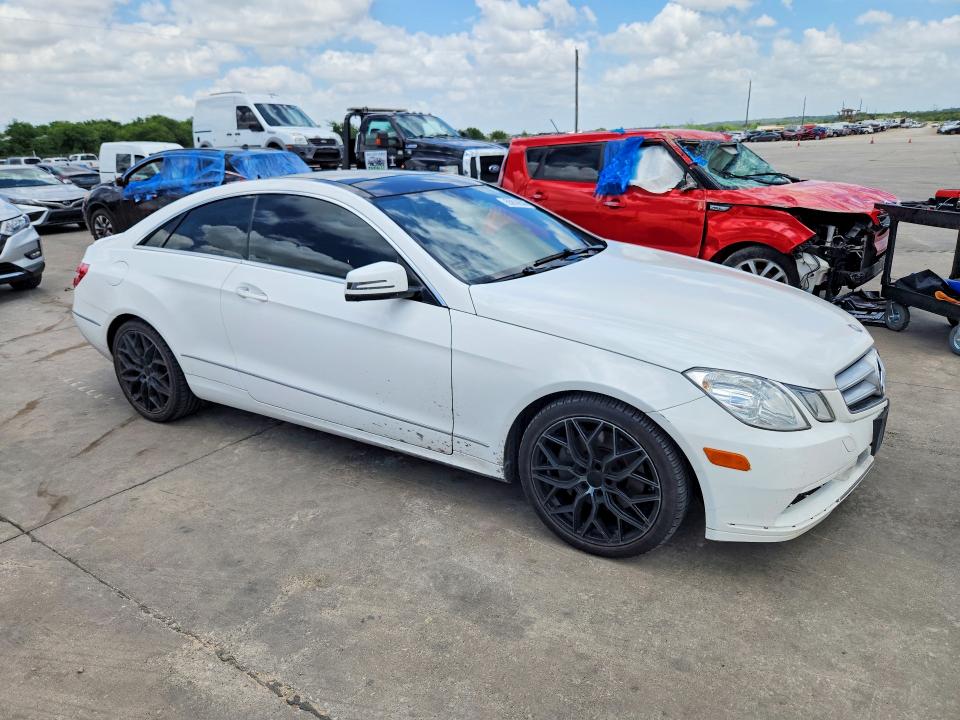 Photo 4 from auction – 2013 MERCEDES-BENZ E with VIN WDDKJ5KB6DF202495