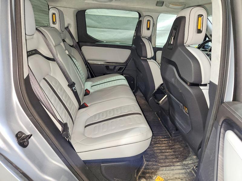 Photo 11 from auction – 2024 RIVIAN R1T with VIN 7FCTGCAA1RN030863