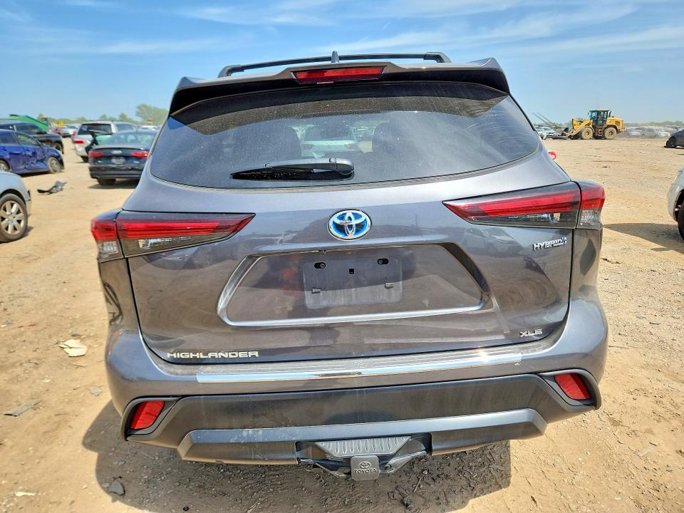 Снимка 6 от търг – 2024 TOYOTA HIGHLANDER HYBRID с VIN 5TDKBRCHXRS142200