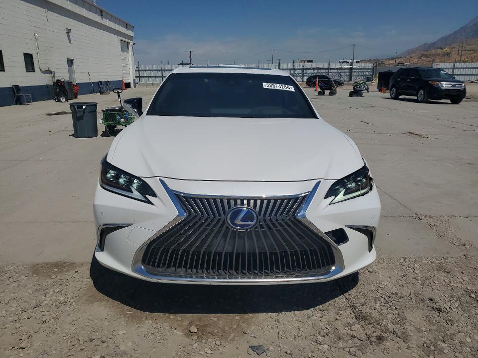 Photo 5 from auction – 2019 LEXUS ES with VIN JTHB21B1XK2024780
