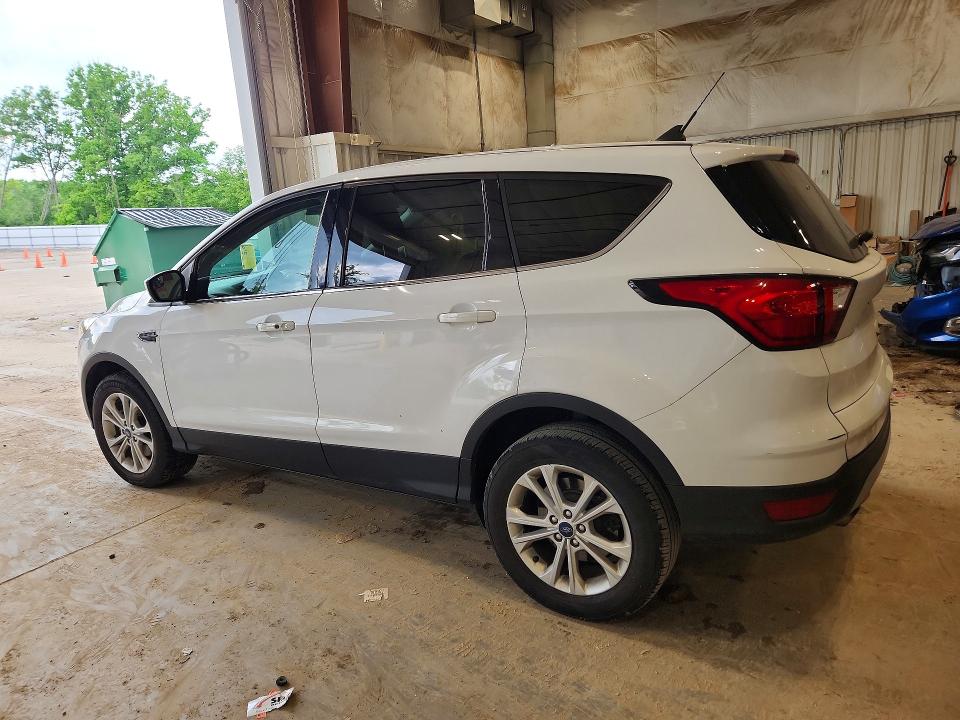 Снимка 2 от търг – 2019 FORD ESCAPE с VIN 1FMCU9GD9KUB32406