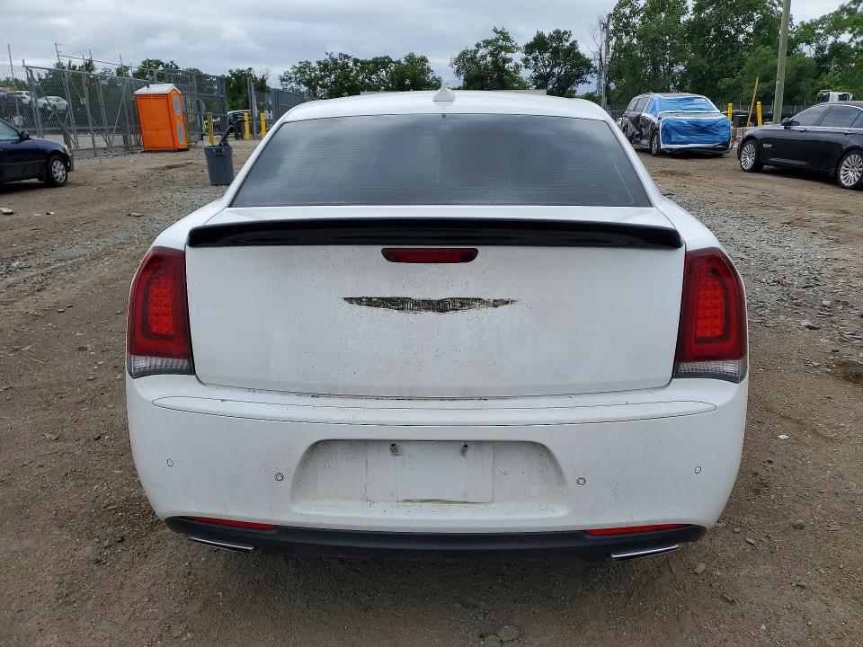 Photo 6 from auction – 2015 CHRYSLER 300 with VIN 2C3CCABG7FH786960