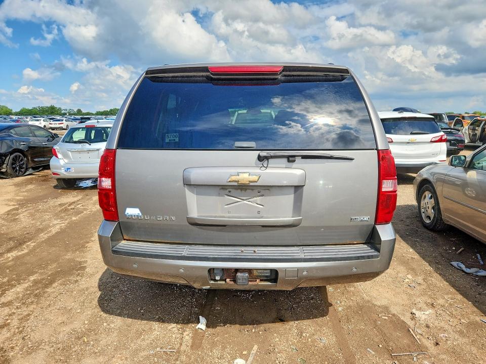 Photo 6 from auction – 2008 CHEVROLET SUBURBAN with VIN 1GNFK16368J224723