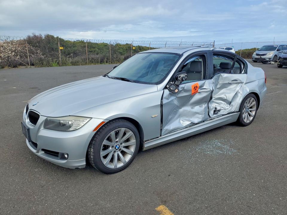 BMW 328 2011 with VIN WBAPH7C59BE681298 - Photo from auction