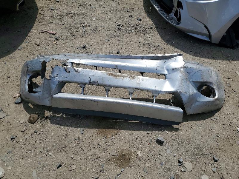 Foto 13 de la subasta – 2005 TOYOTA RAV4 con VIN JTEHD20V550040317