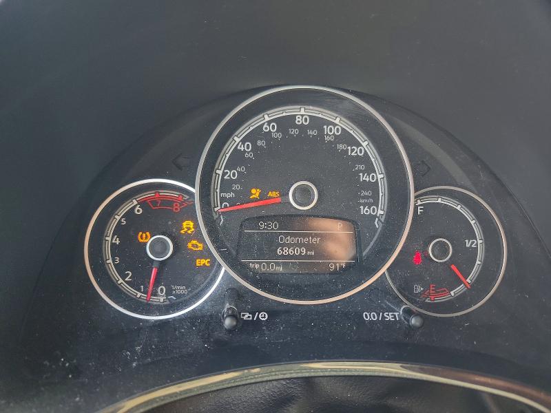 Photo 9 from auction – 2018 VOLKSWAGEN BEETLE with VIN 3VWFD7AT6JM702853