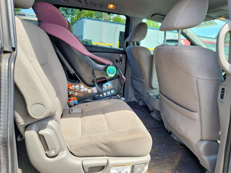 Photo 11 from auction – 2015 HONDA ODYSSEY with VIN 5FNRL5H49FB028344