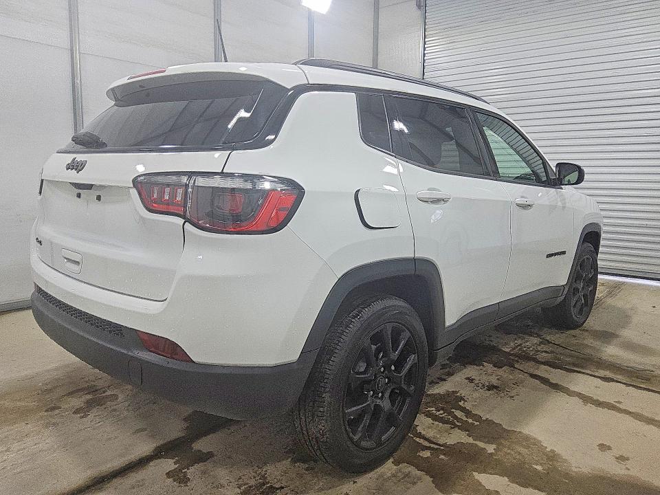Photo 3 from auction – 2025 JEEP COMPASS with VIN 3C4NJDBN4ST586937
