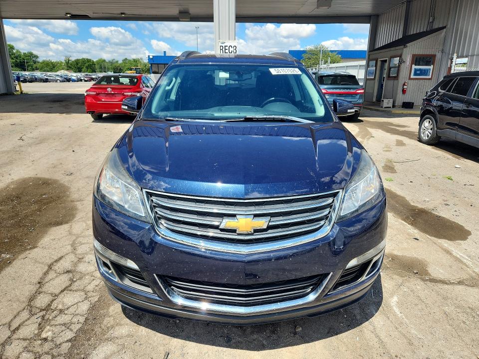 Photo 5 from auction – 2017 CHEVROLET TRAVERSE with VIN 1GNKRGKD0HJ266266