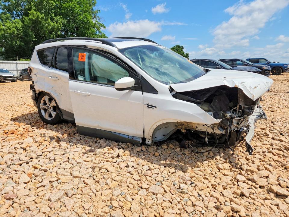 Photo 4 from auction – 2016 FORD ESCAPE with VIN 1FMCU9GX1GUA58075