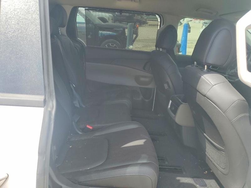 Photo 11 from auction – 2026 KIA CARNIVAL with VIN KNDNC5K39T6595028