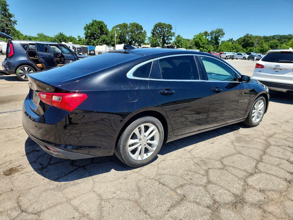 Photo 3 from auction – 2018 CHEVROLET MALIBU with VIN 1G1ZD5ST7JF234935