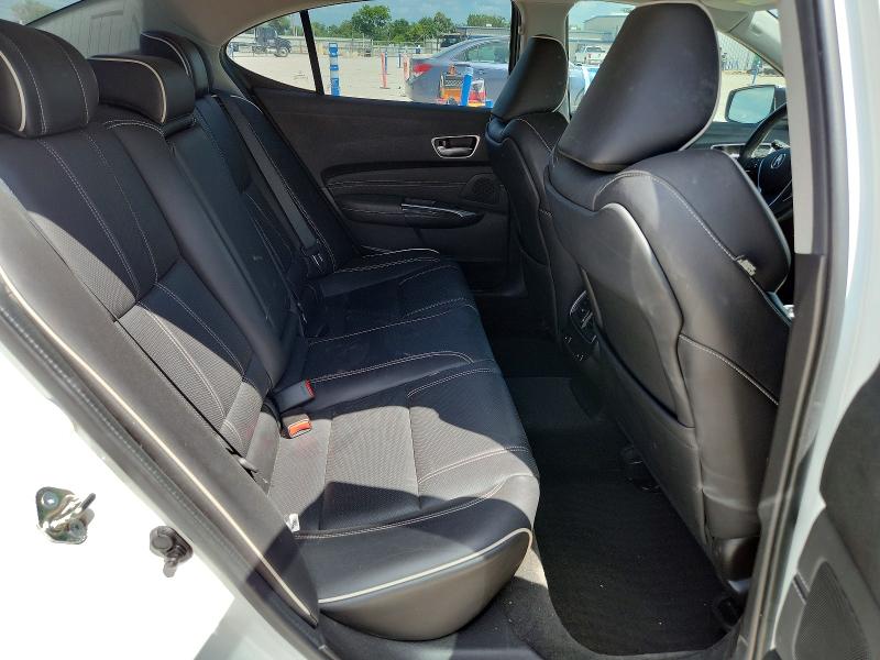 Снимка 10 от търг – 2018 ACURA TLX с VIN 19UUB2F7XJA004548