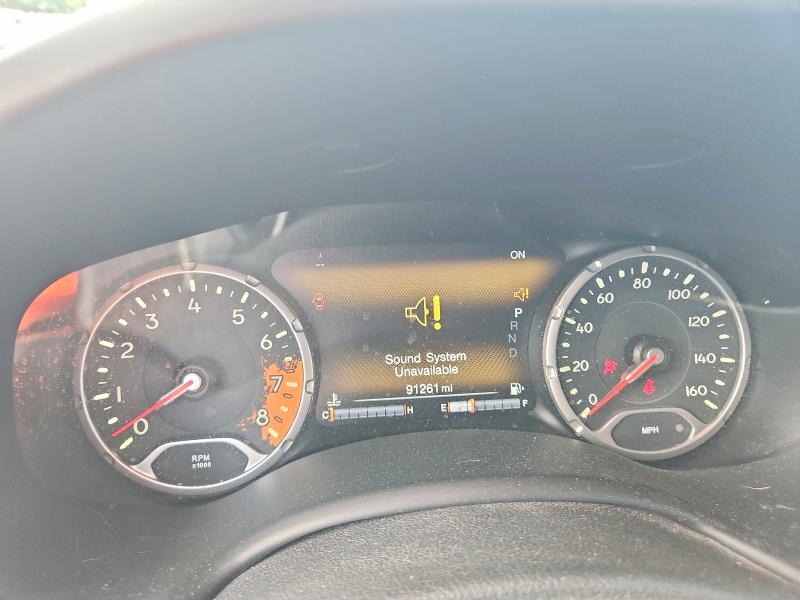 Photo 9 from auction – 2017 JEEP RENEGADE with VIN ZACCJBBBXHPF58920