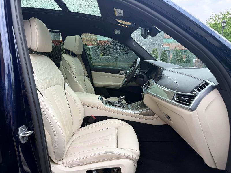 Photo 10 from auction – 2022 BMW X7 with VIN 5UXCW2C04N9M02866