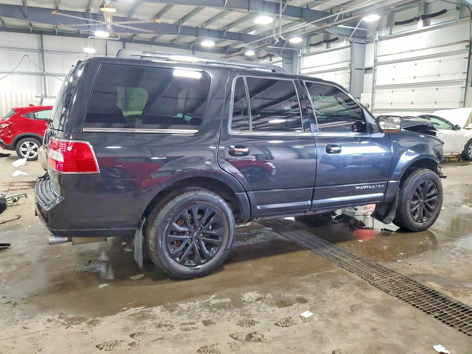 Photo 3 from auction – 2012 LINCOLN NAVIGATOR with VIN 5LMJJ2J57CEL07513