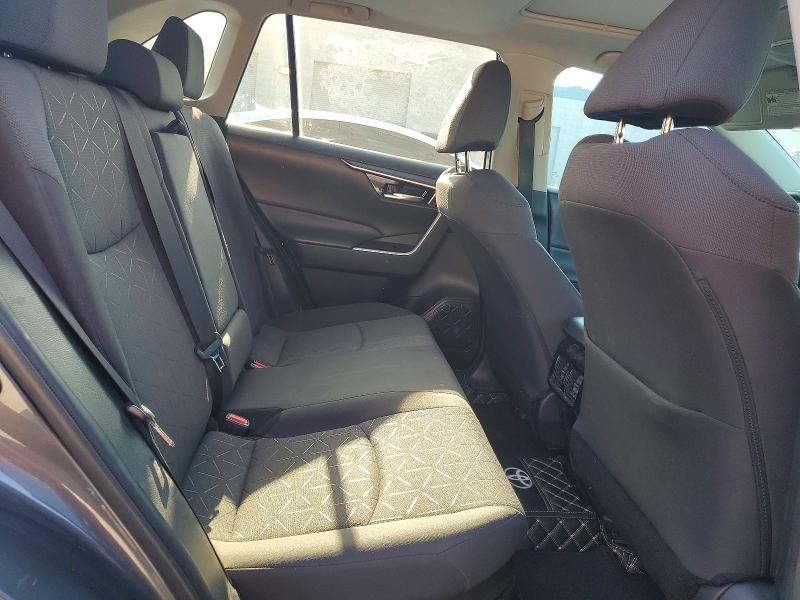 Photo 11 from auction – 2021 TOYOTA RAV4 with VIN 2T3RWRFV7MW111692