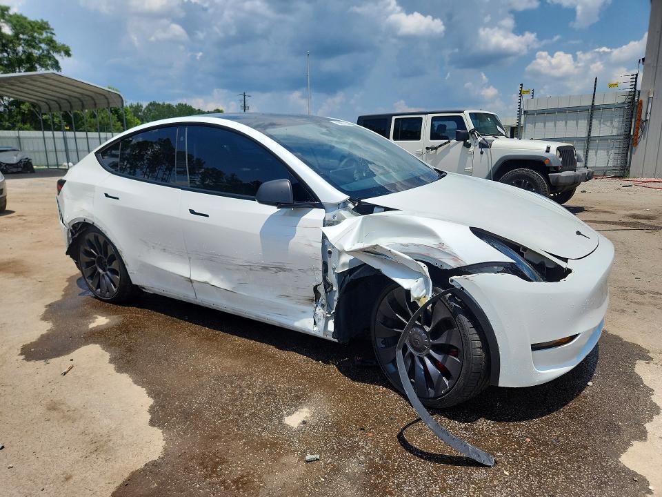 Photo 4 from auction – 2023 TESLA MODEL Y with VIN 7SAYGDEF7PF779463