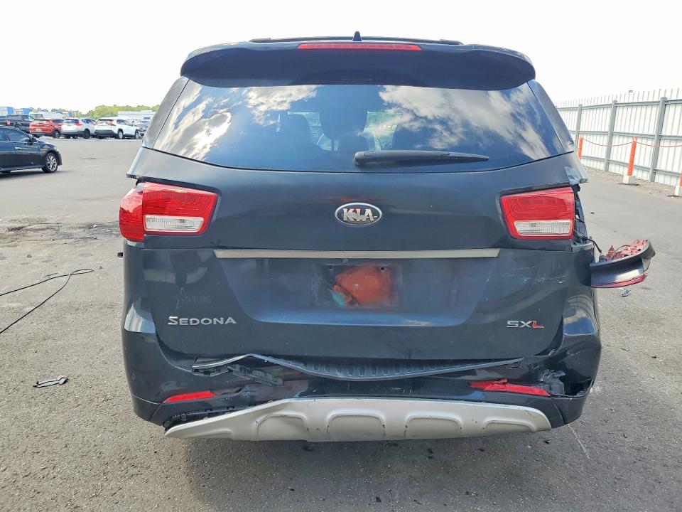 Photo 6 from auction – 2018 KIA SEDONA with VIN KNDME5C12J6356114