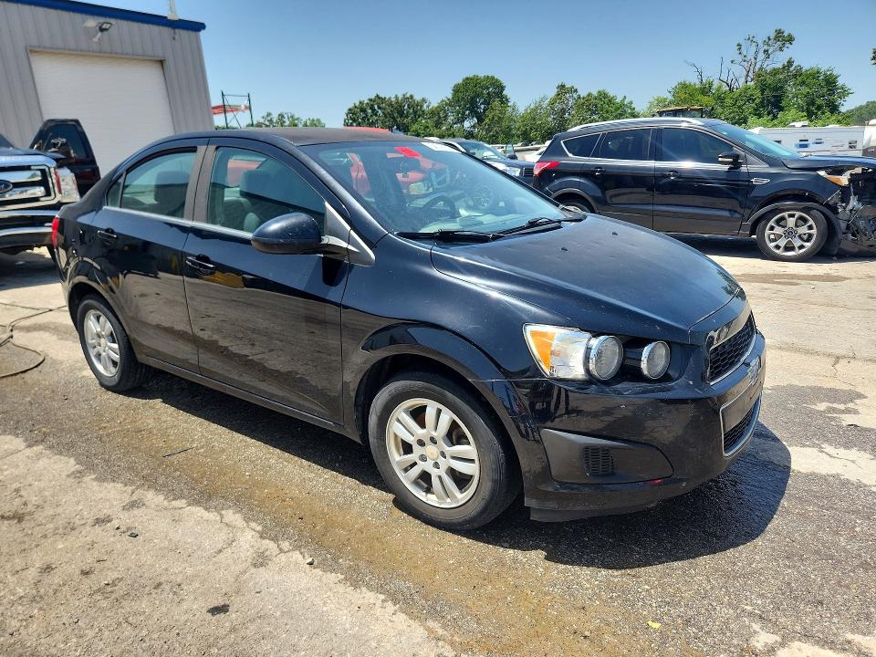 Photo 4 from auction – 2016 CHEVROLET SONIC with VIN 1G1JC5SHXG4185407