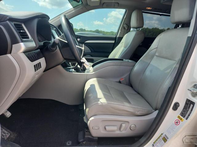 Photo 7 from auction – 2015 TOYOTA HIGHLANDER with VIN 5TDJKRFH7FS113224