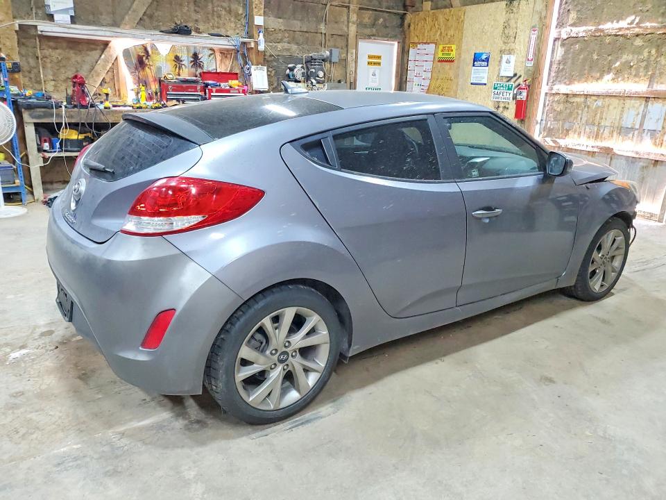 Photo 3 from auction – 2016 HYUNDAI VELOSTER with VIN KMHTC6AD5GU290193