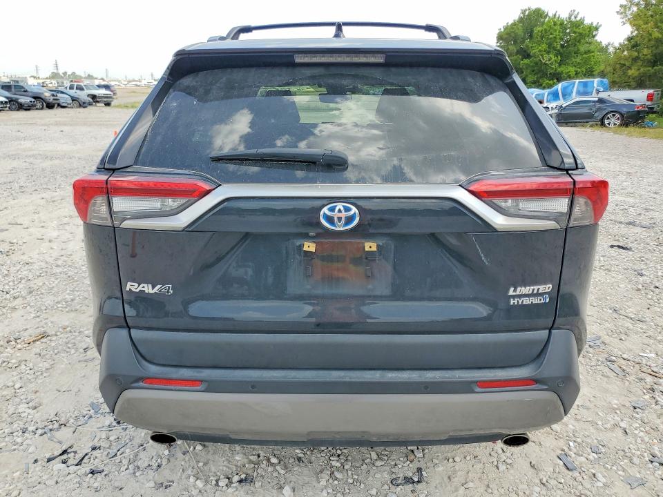 Photo 6 from auction – 2020 TOYOTA RAV4 with VIN JTMDWRFV4LD071321
