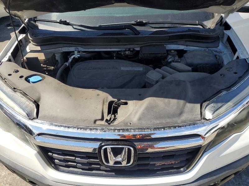 Photo 11 from auction – 2019 HONDA RIDGELINE with VIN 5FPYK2F1XKB008577