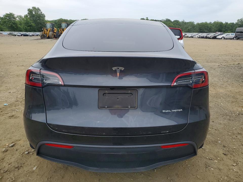 Снимка 6 от търг – 2024 TESLA MODEL Y с VIN 7SAYGAEE6RF180059