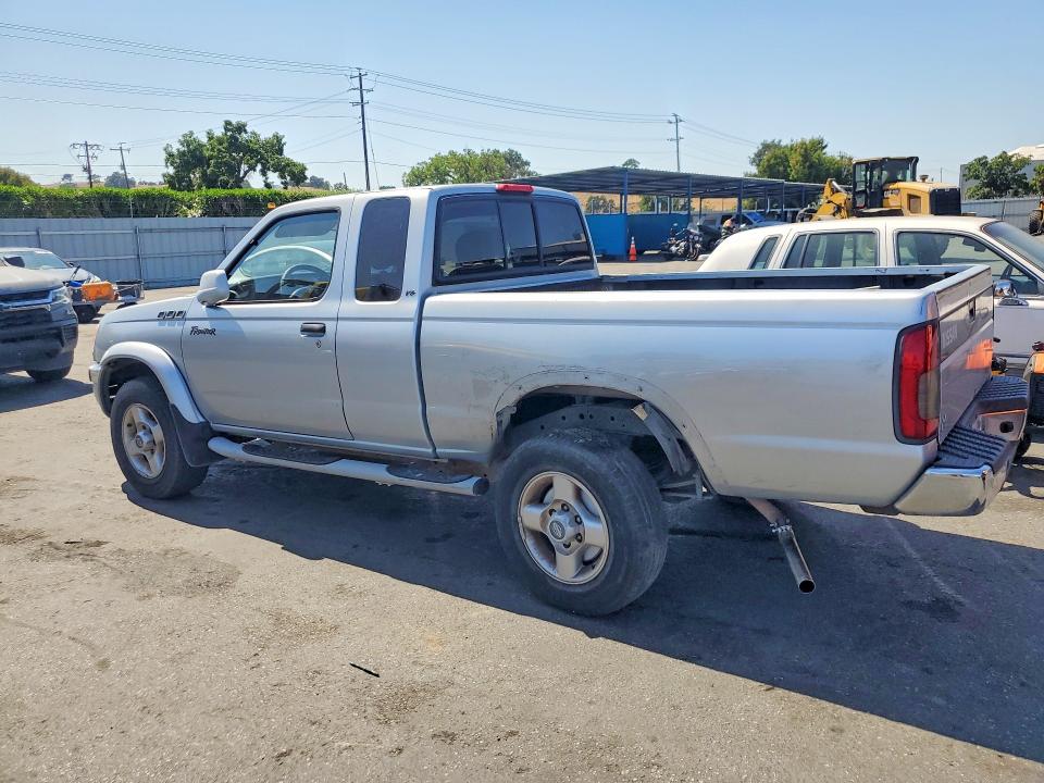 Photo 2 from auction – 2000 NISSAN FRONTIER with VIN 1N6ED26Y3YC376590