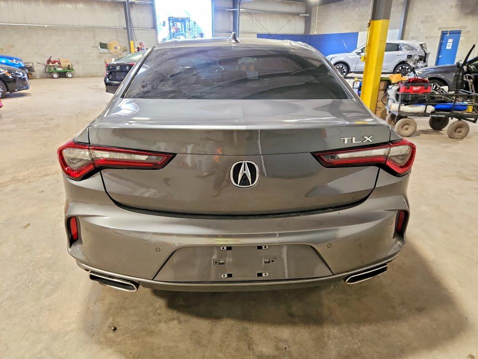 Photo 6 from auction – 2025 ACURA TLX with VIN 19UUB5F43SA000205