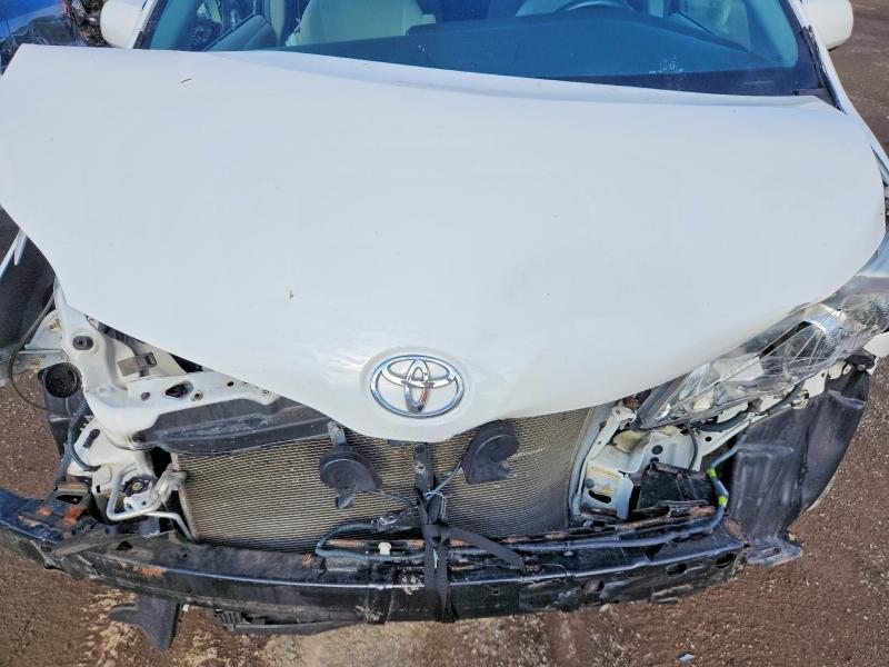 Photo 12 from auction – 2017 TOYOTA SIENNA with VIN 5TDJZ3DC9HS185870