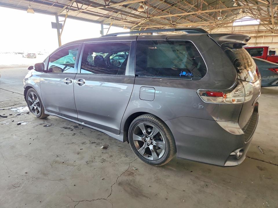 Photo 2 from auction – 2016 TOYOTA SIENNA with VIN 5TDXK3DC7GS743079