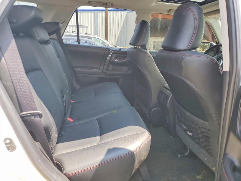 Photo 11 from auction – 2019 TOYOTA 4RUNNER with VIN JTEBU5JR8K5653992
