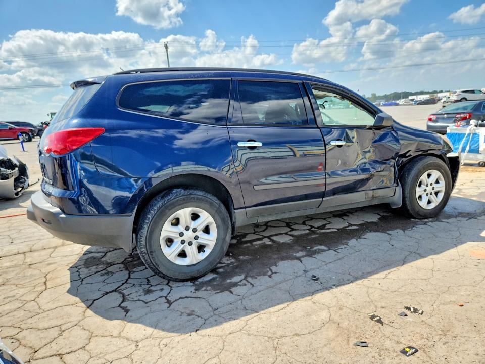 Photo 3 from auction – 2010 CHEVROLET TRAVERSE with VIN 1GNLREED8AJ242534