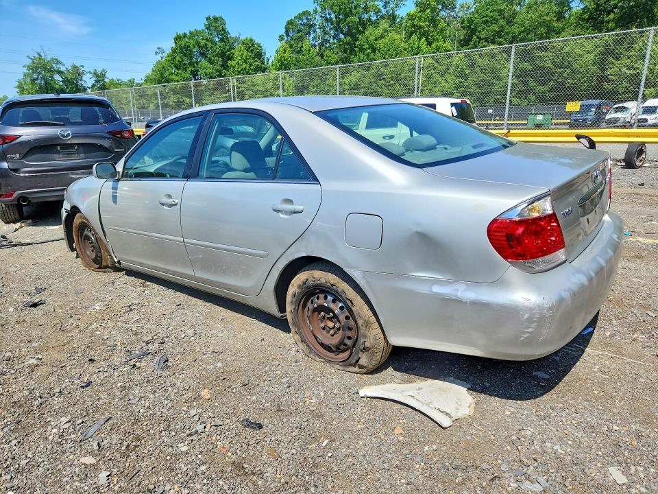 Photo 2 from auction – 2005 TOYOTA CAMRY with VIN 4T1BE30K35U420537