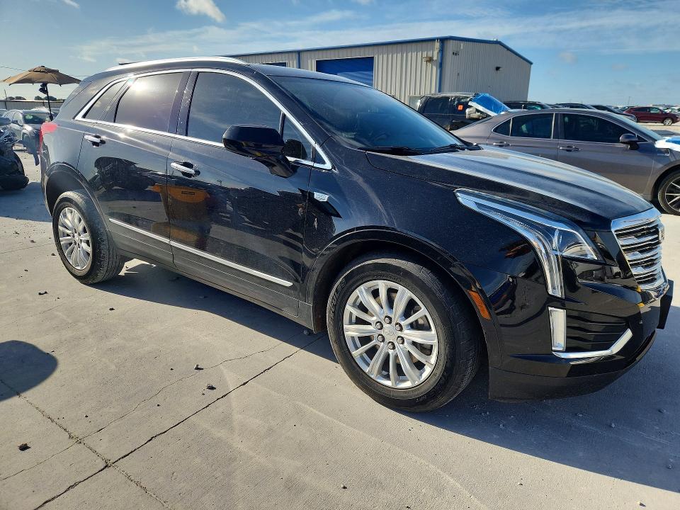 Photo 4 from auction – 2019 CADILLAC XT5 with VIN 1GYKNARS8KZ235338