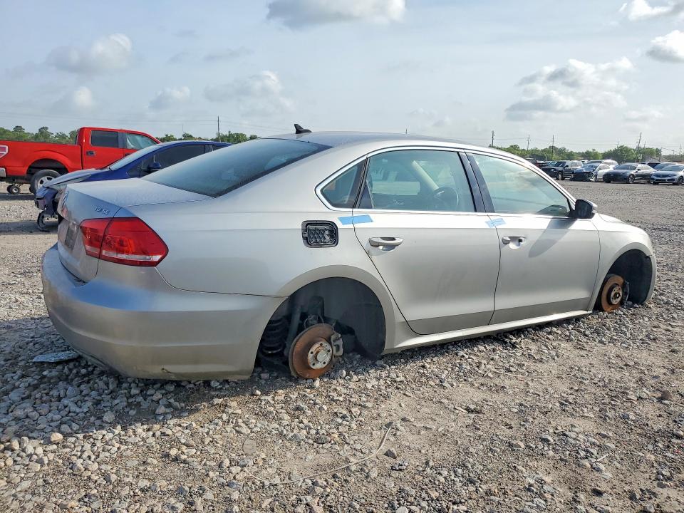 Photo 3 from auction – 2014 VOLKSWAGEN PASSAT with VIN 1VWBN7A34EC105168